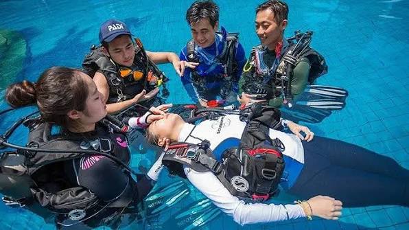 Rescue Diver