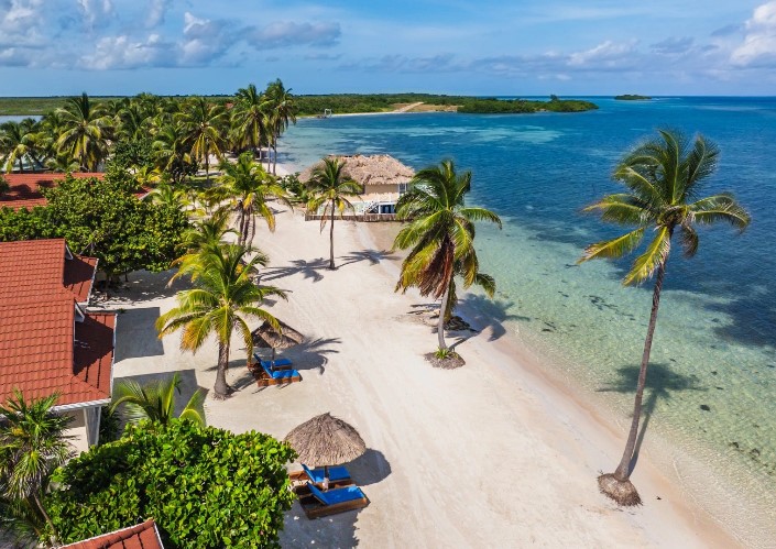 Belize: Blackbird Caye Resort Week Long Dive Adventure