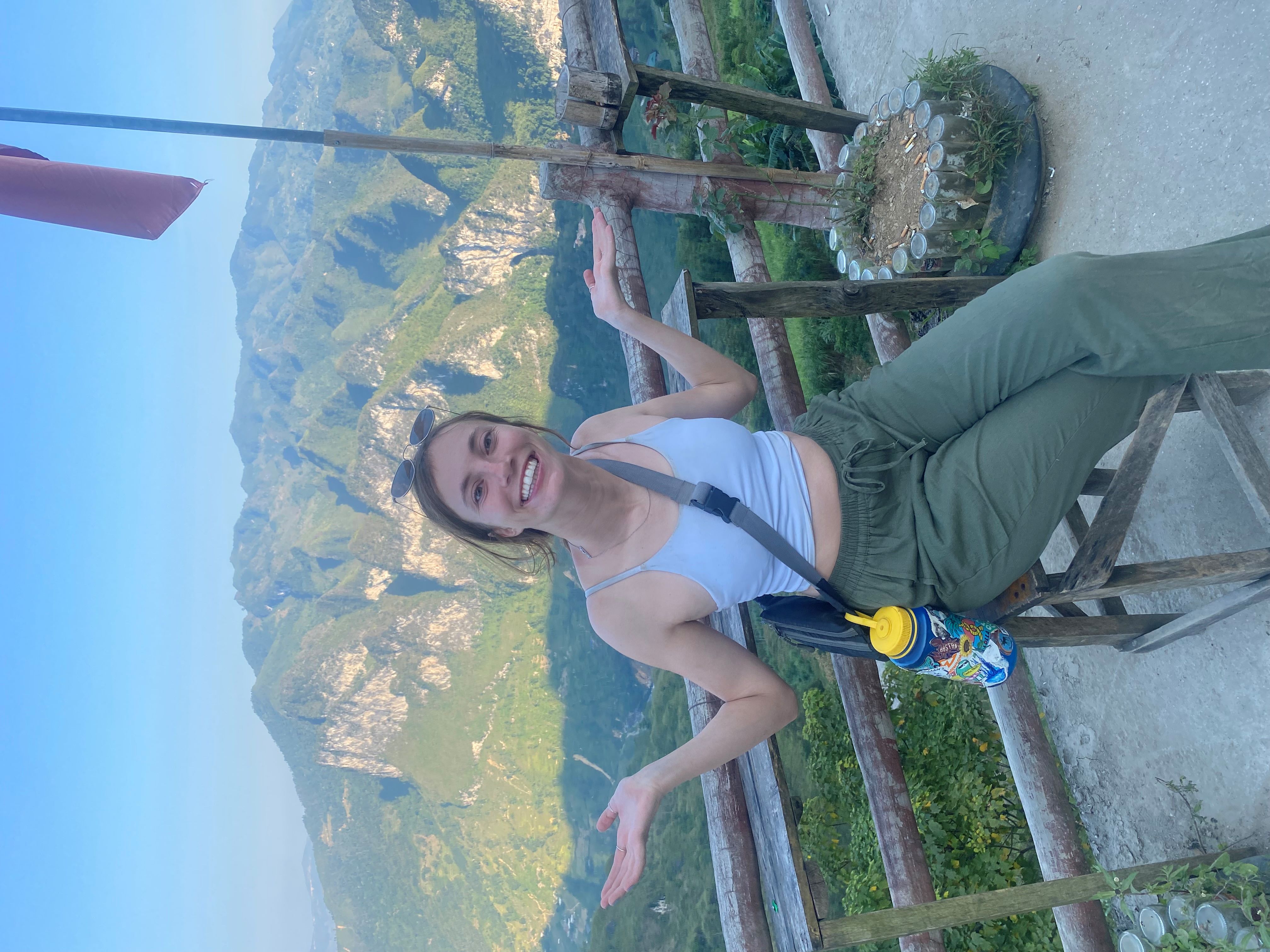 Lauren McCartney- Master Scuba Diver Trainer Lauren McCartney- Master Scuba Diver Trainer