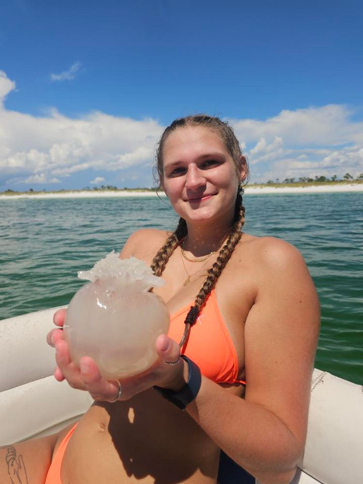 Amber Wilkinson - Divemaster Amber Wilkinson - Divemaster