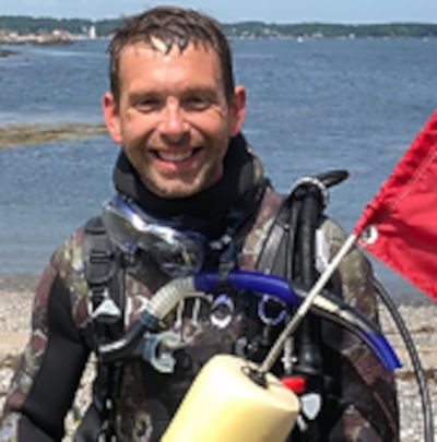 STEPHEN- PADI MSDT Instructor