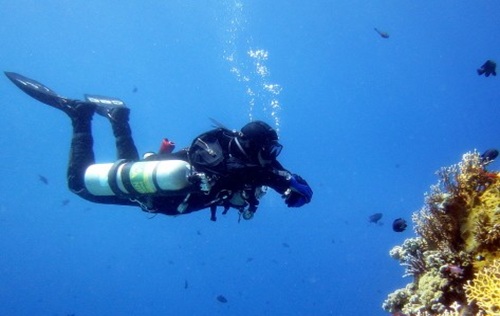Sidemount Diver
