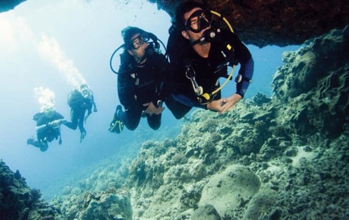 Cavern Diver