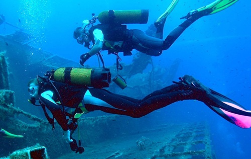 Wreck Diver