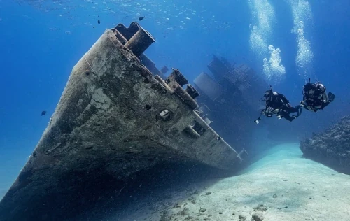 Wreck Diver