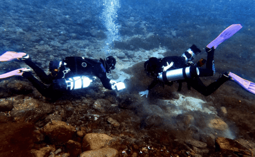 Sidemount Diver